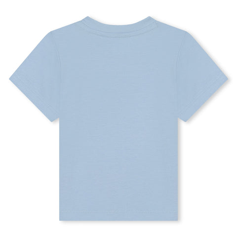 Camiseta azul bebé con logo multicolor de Boss